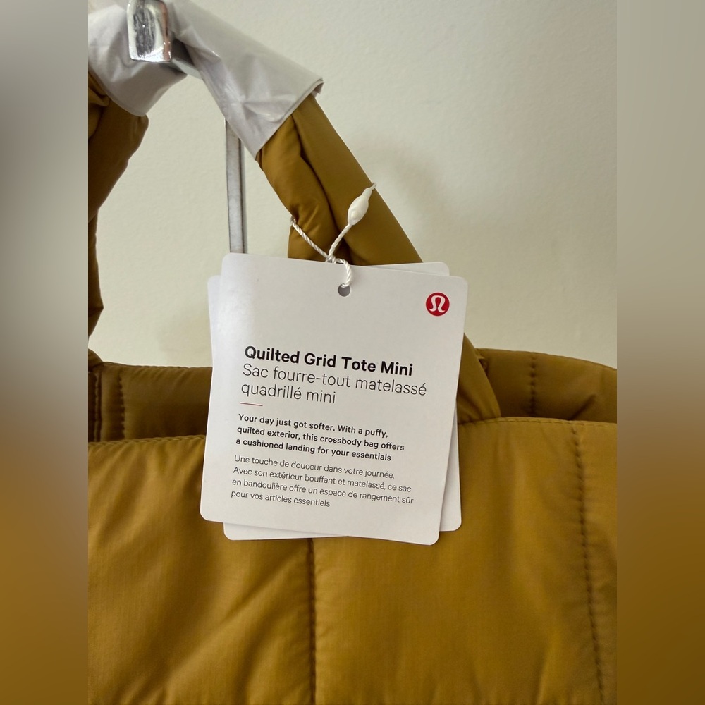 New LULULEMON Quilted Grid Tote Mini Handbag Bag 5L - Picture 3 of 10